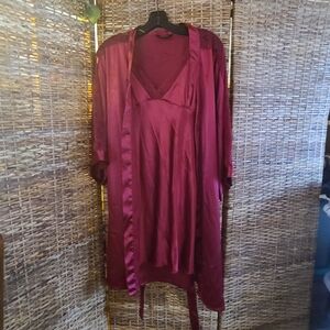 2 Pc Robe and Nightgown Sz L Dark Red Satin Lace Accents By Escalier
